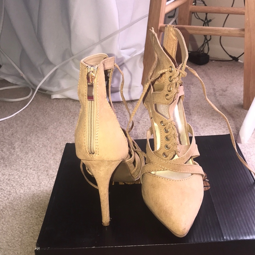 High Heel shoes